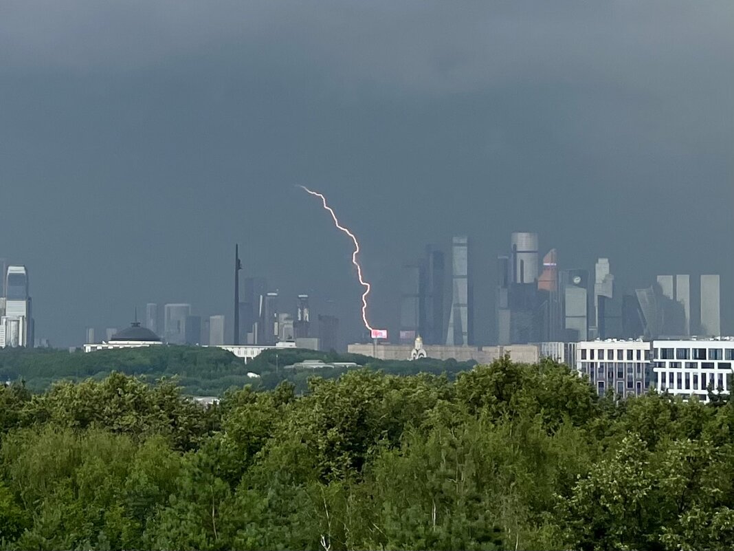 Летняя гроза - Александр Конов