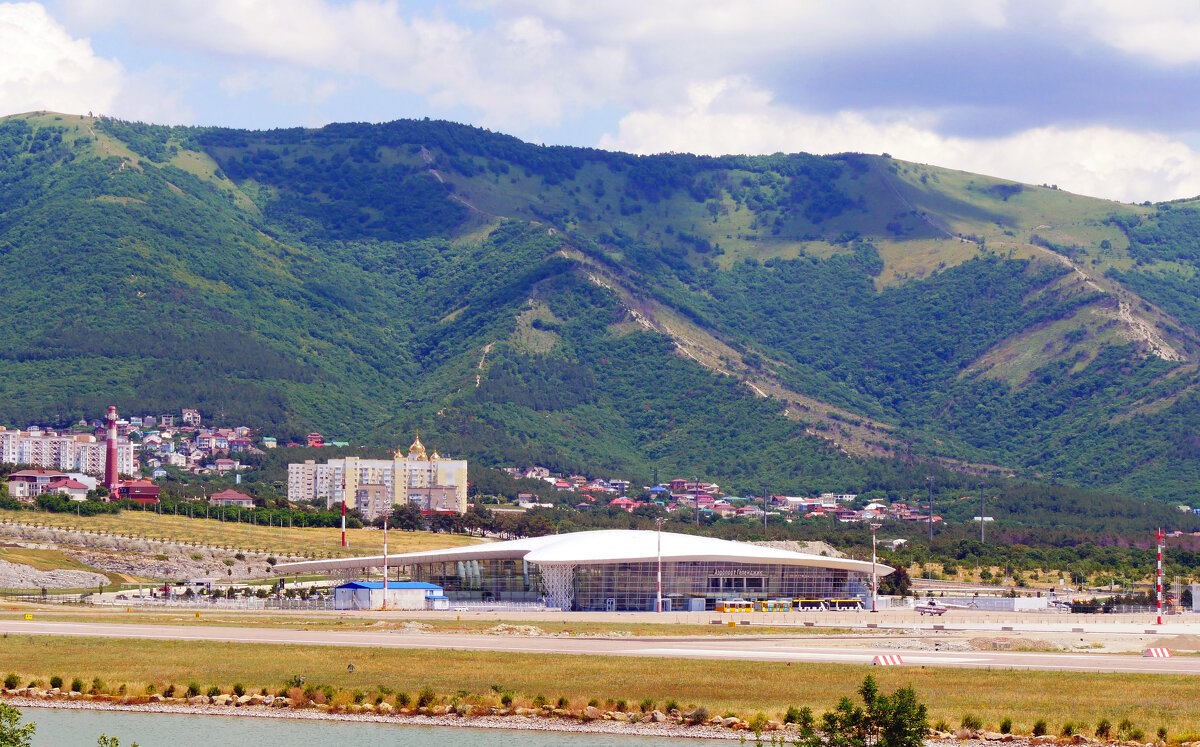 Аэровокзал Геленджик . - Alexey YakovLev