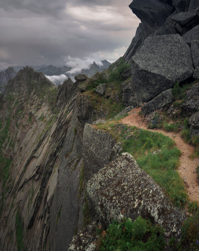 * - Александр Иванов