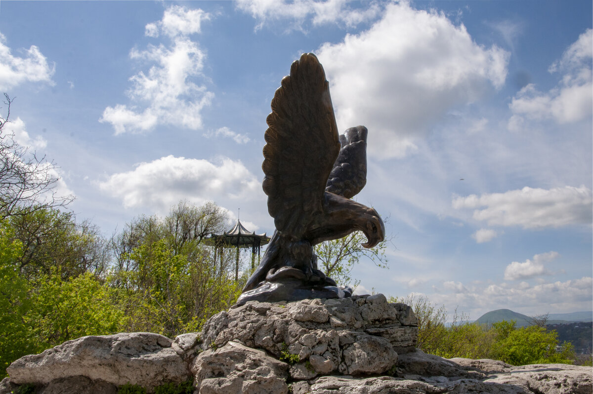 Горный орел - символ Кавказских Минеральных Вод - Gen Горный орел - символ Кавказских Минеральных Вод - Gen