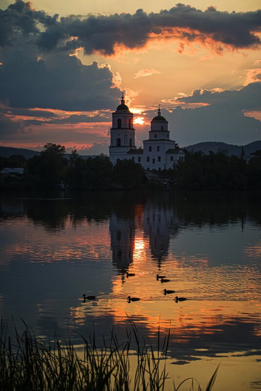 ... - Dmitry Ozersky