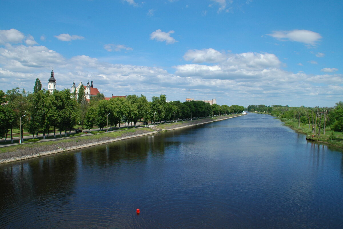 Город у реки - Елена Пономарева Город у реки - Елена Пономарева