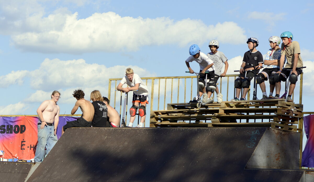 . - Алексей Неустроев