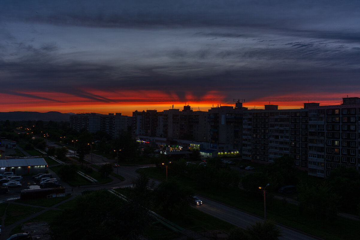 Наступает ночь - Виктор Иванович Чернюк