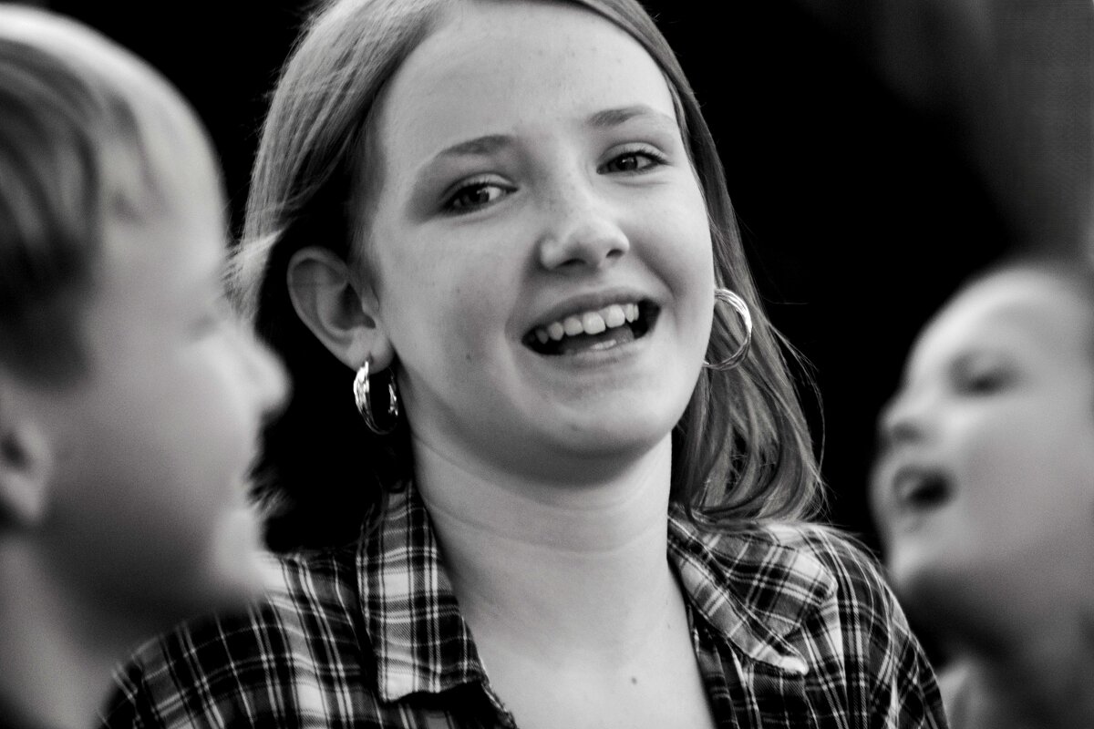 А у нас во дворе... - Юрий. Шмаков