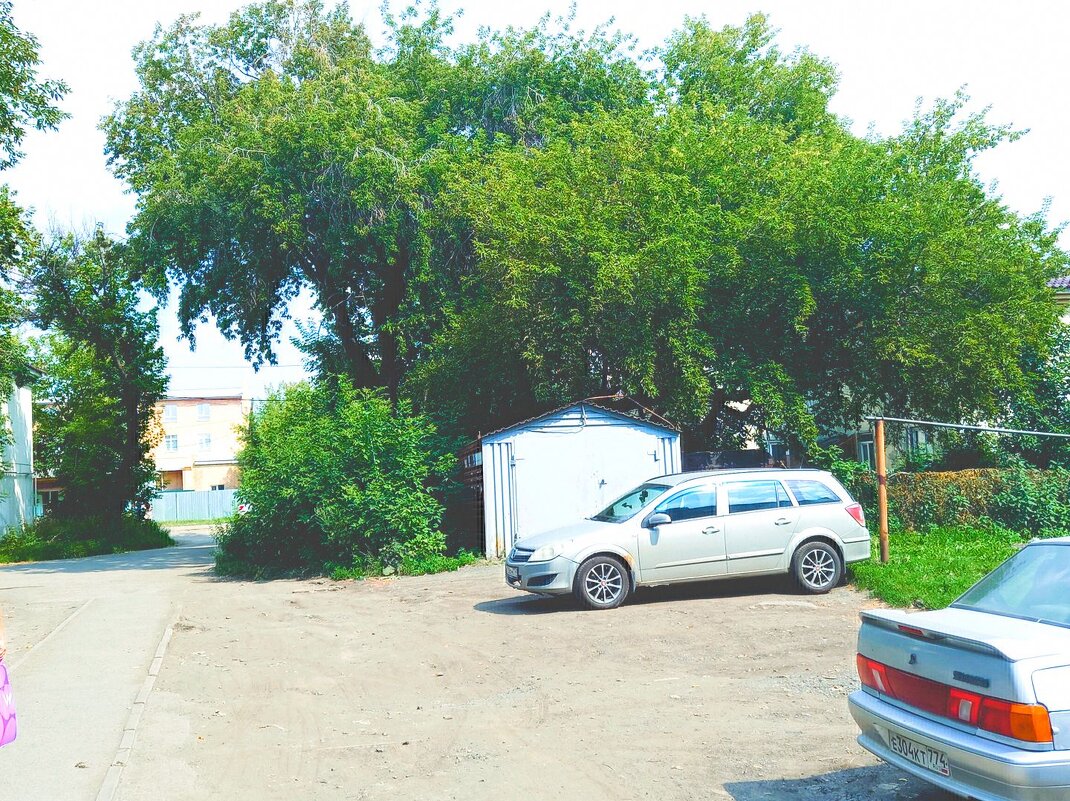 Лето и гаражи - Игорь Солдаткин