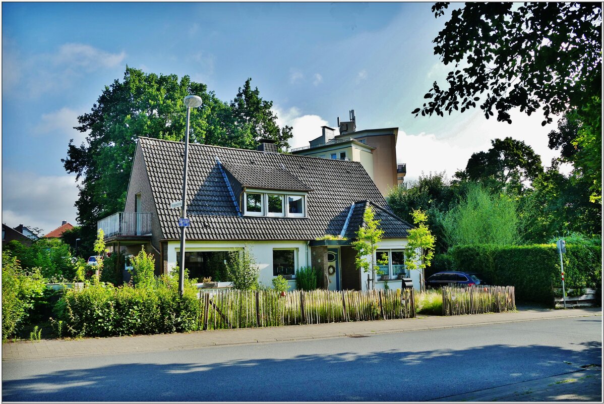 ДОМ У ДОРОГИ... - Elvira E. 