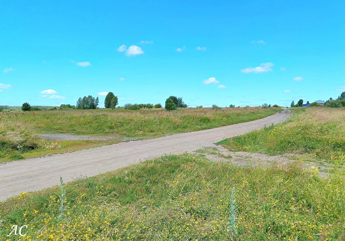 На перекрёстке двух дорог - Любовь Сахарова На перекрёстке двух дорог - Любовь Сахарова