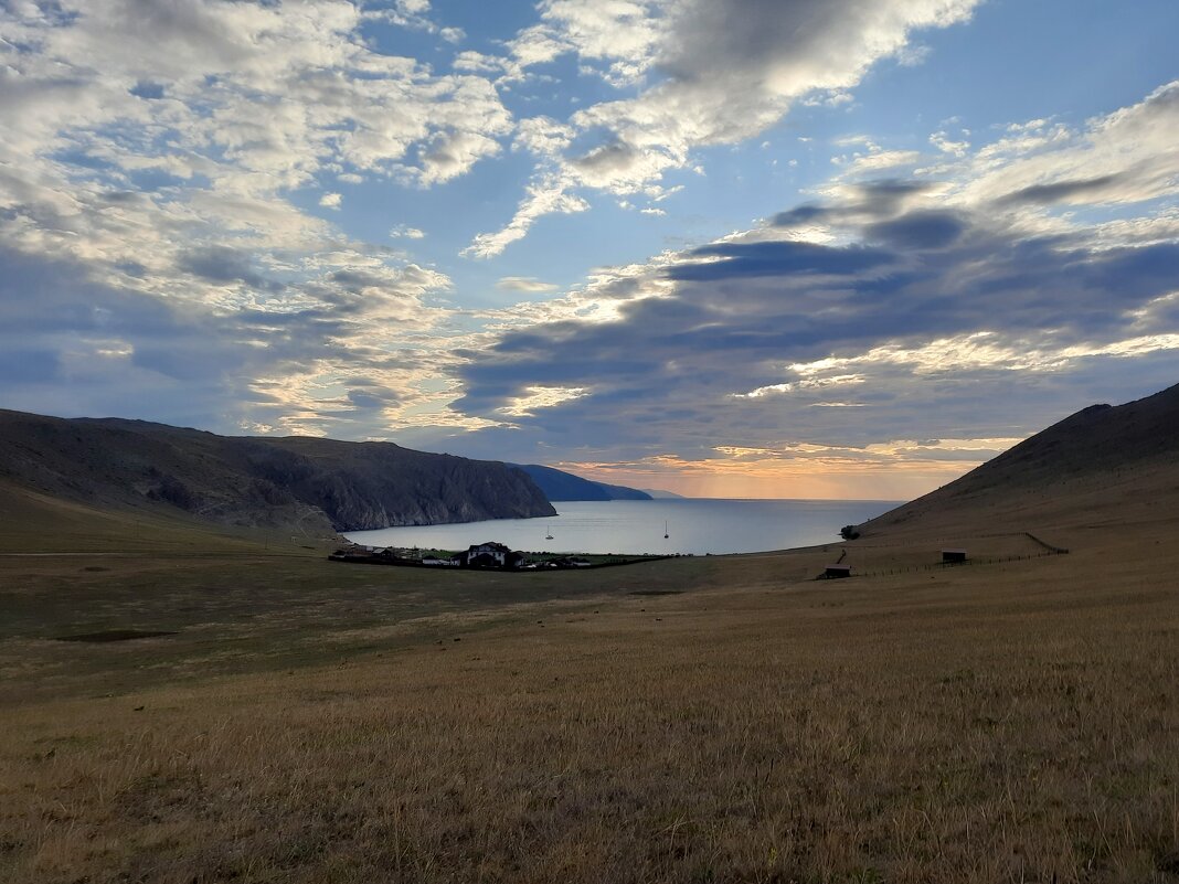 . - Алексей Неустроев