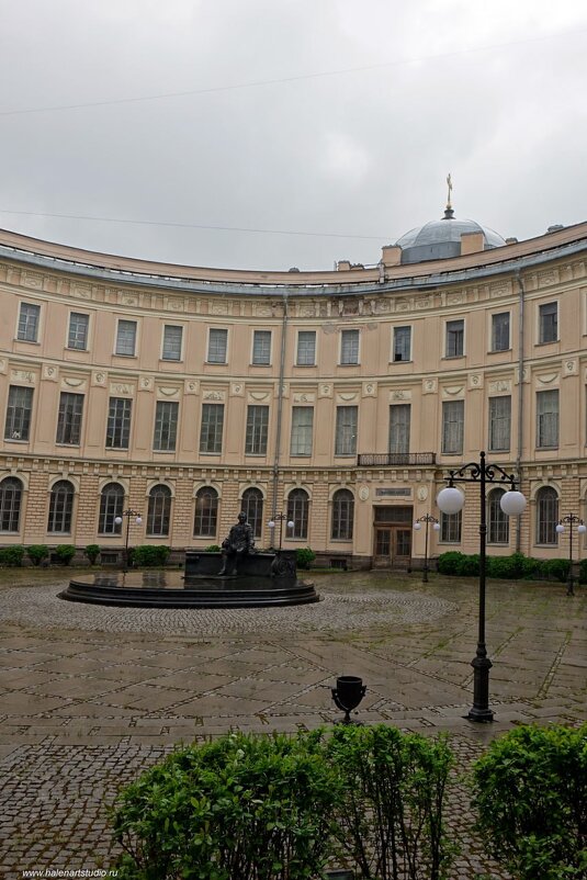 Двор Академии Художников - Игорь Корф