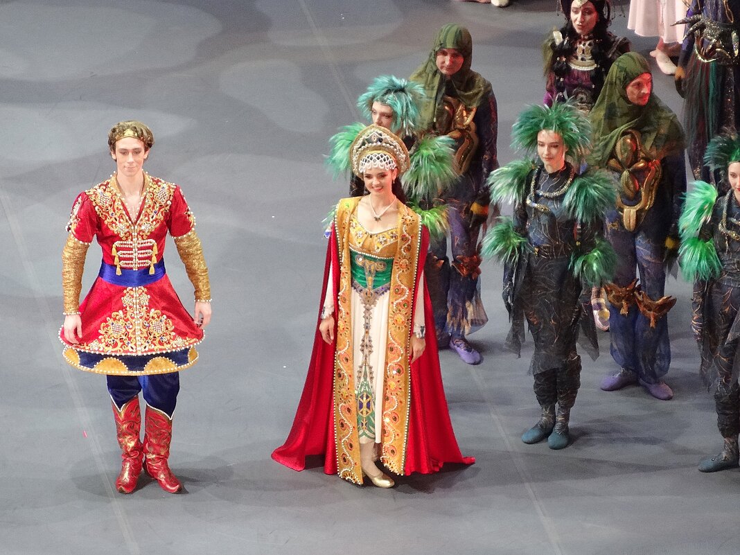 Балет "ЖАР-ПТИЦА". Поклоны - Лидия Бусурина