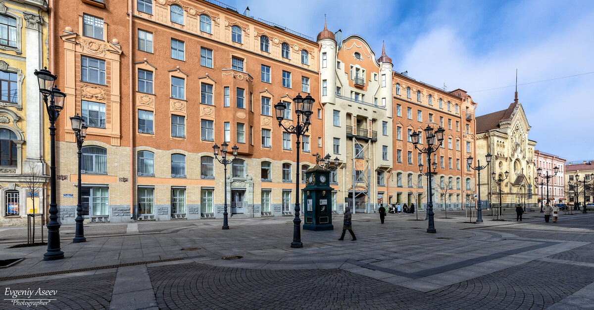 Утро на Малой Конюшенной - Евгений 