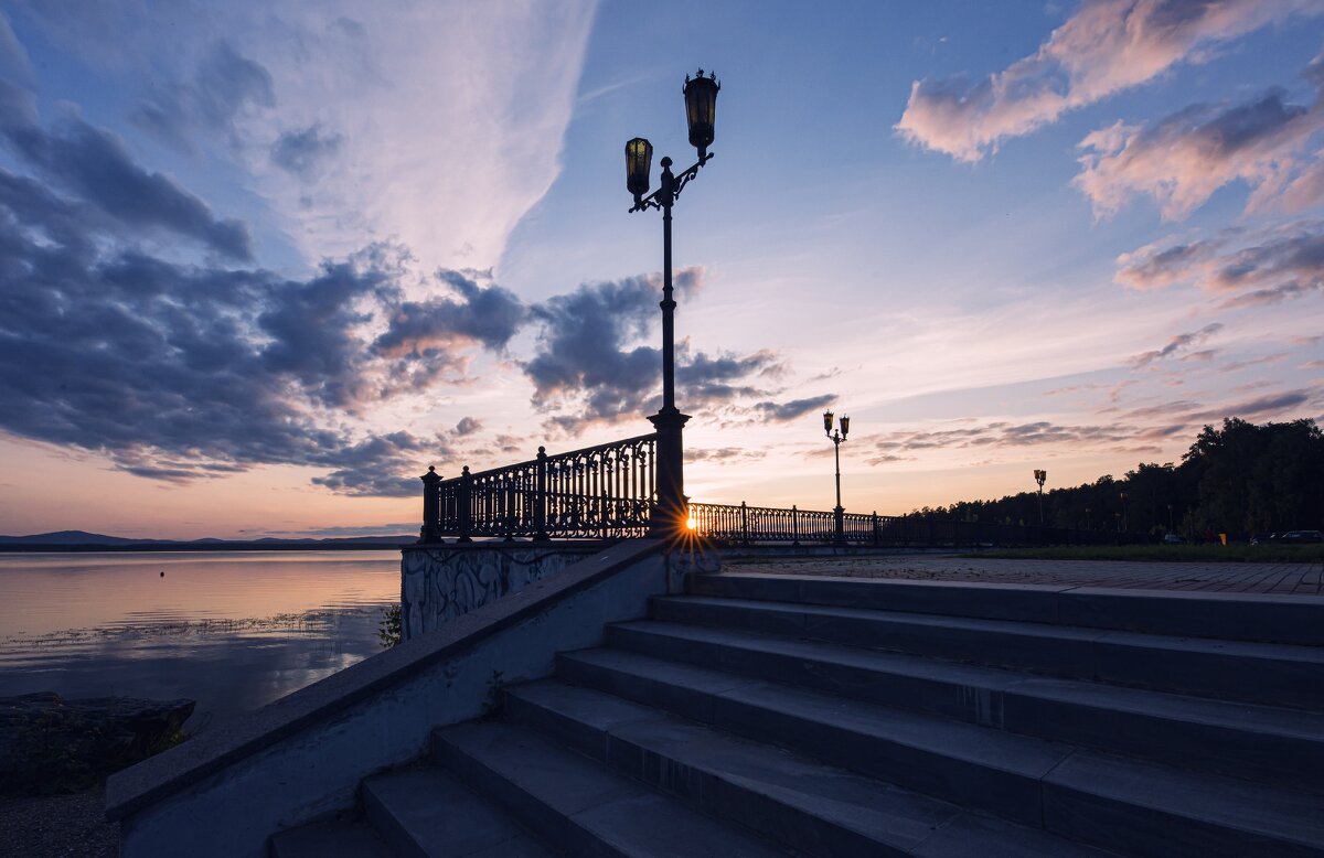 ... - Dmitry Ozersky