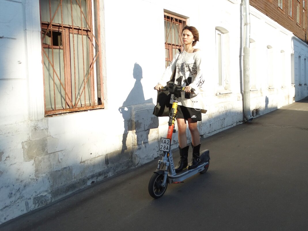 Девушка на самокате - svk * Девушка на самокате - svk *