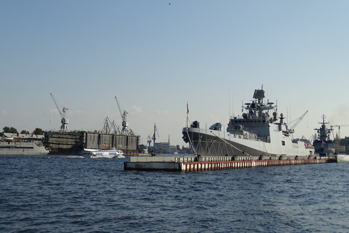 Военный фрегат Индии - Anna-Sabina Anna-Sabina Военный фрегат Индии - Anna-Sabina Anna-Sabina