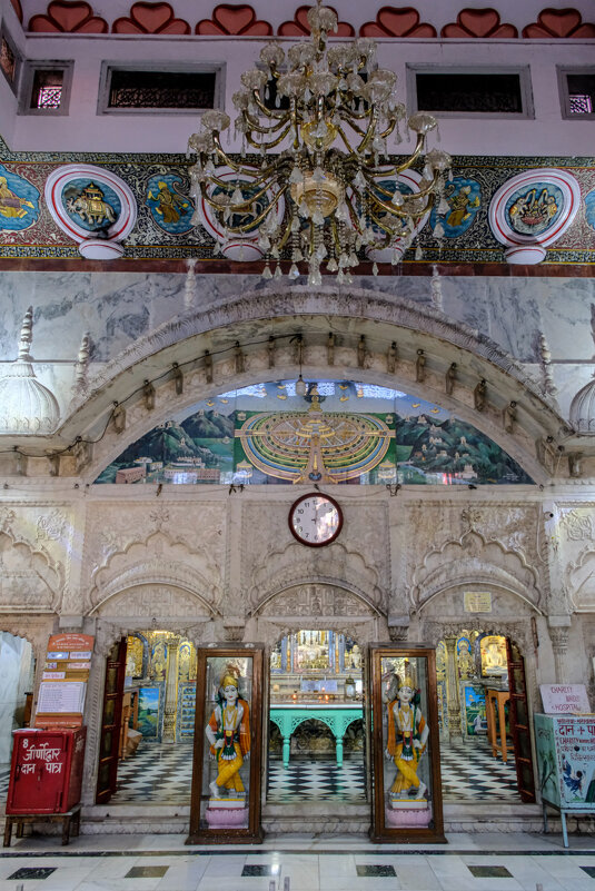 Интерьер джаинского храма (2) - Георгий А Интерьер джаинского храма (2) - Георгий А