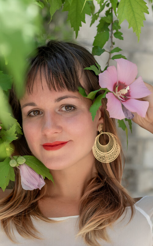 Портрет с цветком - Геннадий Б