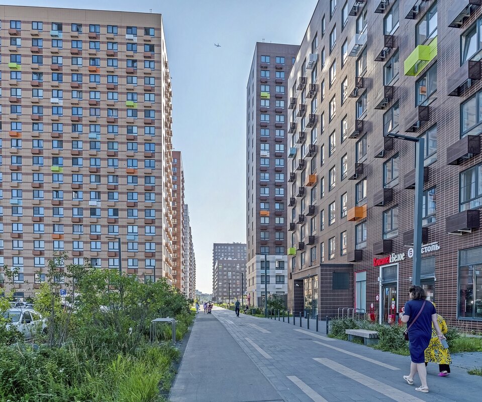 В новом районе Новой Москвы - Валерий Иванович