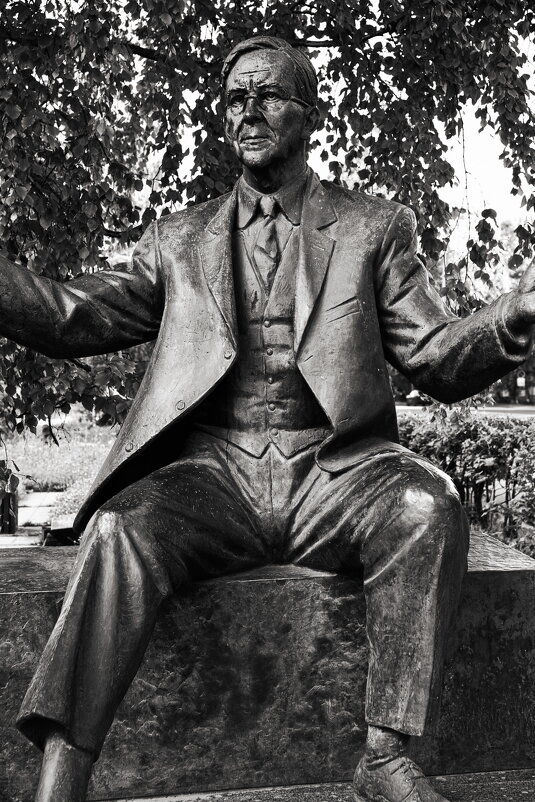 Назва. отсу. - Денис Безногов