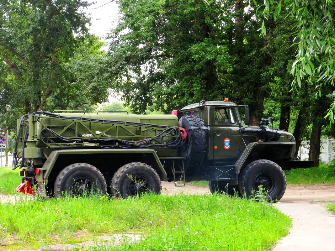 Аэродромная техника - Андрей Снегерёв