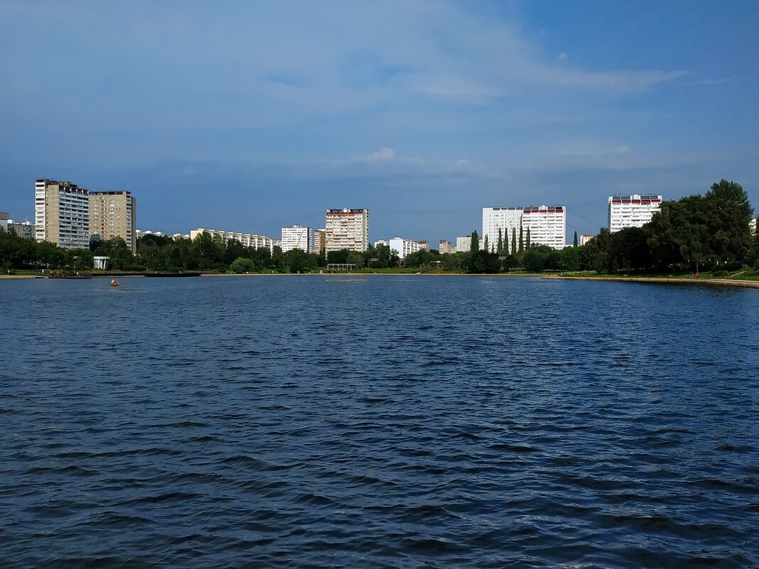 Скоро осень,за окнами - август - Андрей Лукьянов