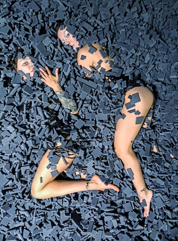 Две в супрематизме - Dadli 