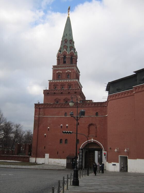 Московский Кремль. Боровицкие ворота - Дмитрий Никитин