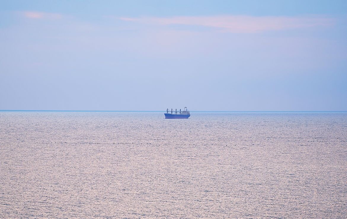 Кораблик вдалеке - Татьяна Тюменка