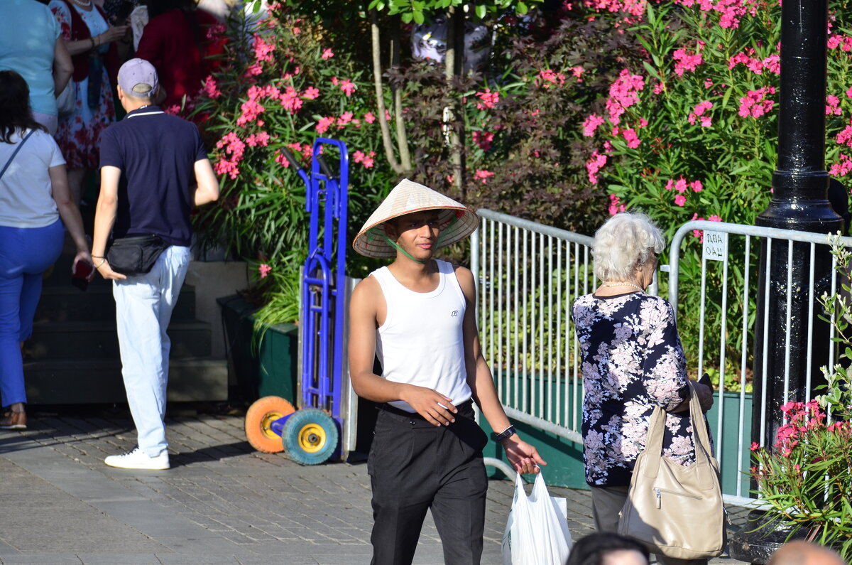 Счастье... оно в шляпе. - Наталья Вязигина Счастье... оно в шляпе. - Наталья Вязигина