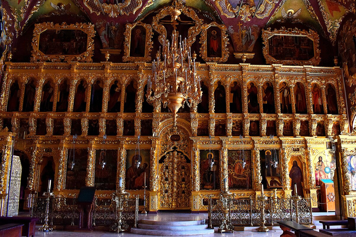 А иконостас - не "родной"… - Татьяна Помогалова