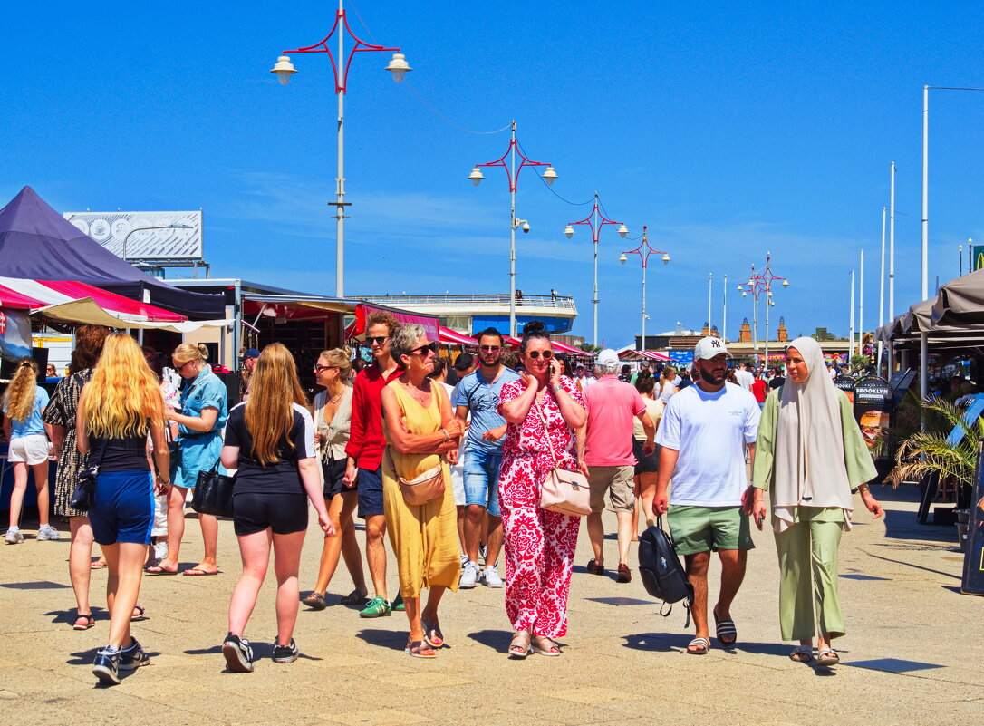 *** - Witalij Löwin