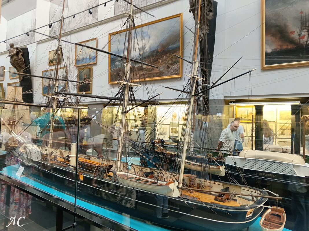 Экспонаты Центрального военно-морского музея. Санкт-Петербург - Любовь Сахарова