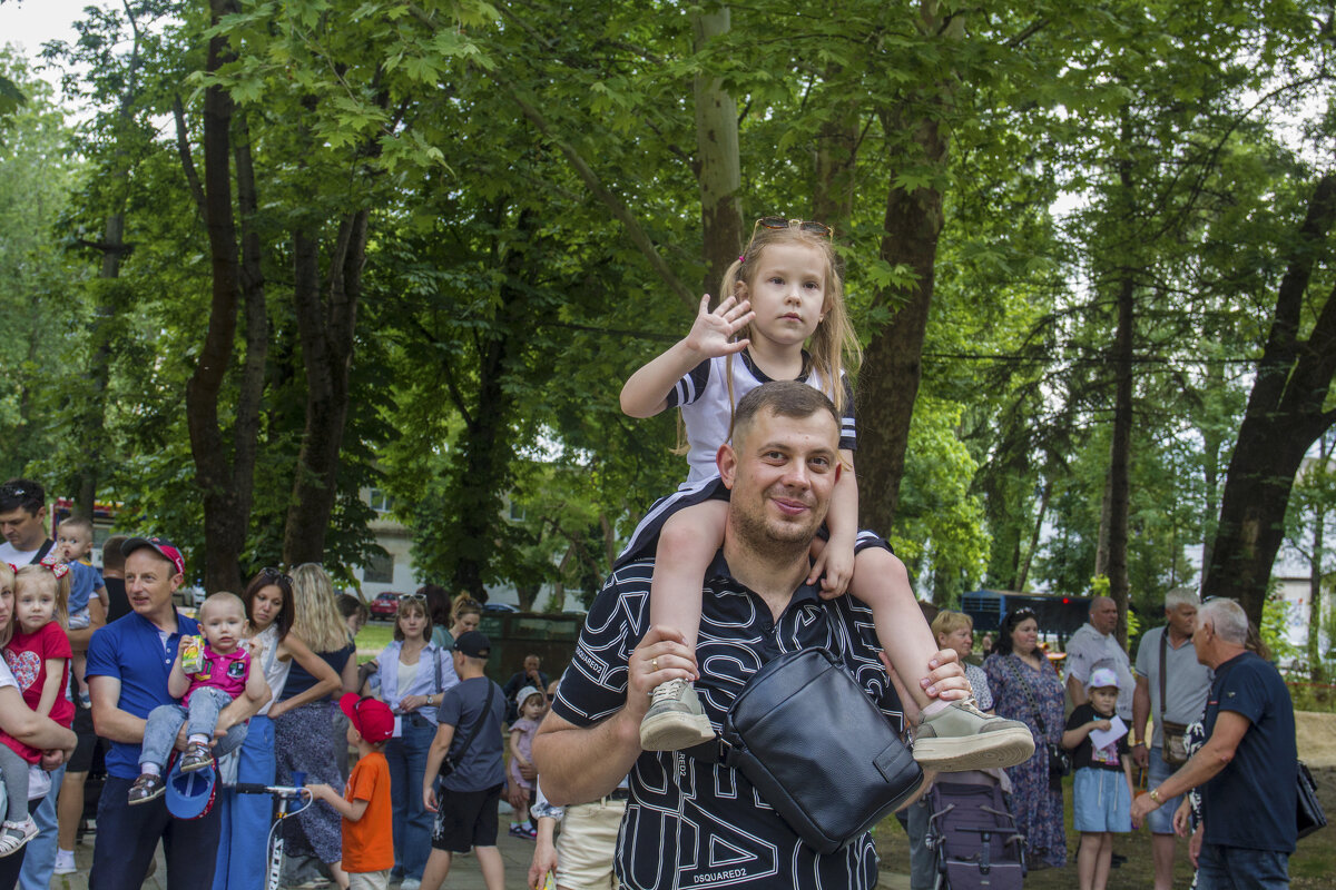Любочка с папой - Валентин Семчишин Любочка с папой - Валентин Семчишин