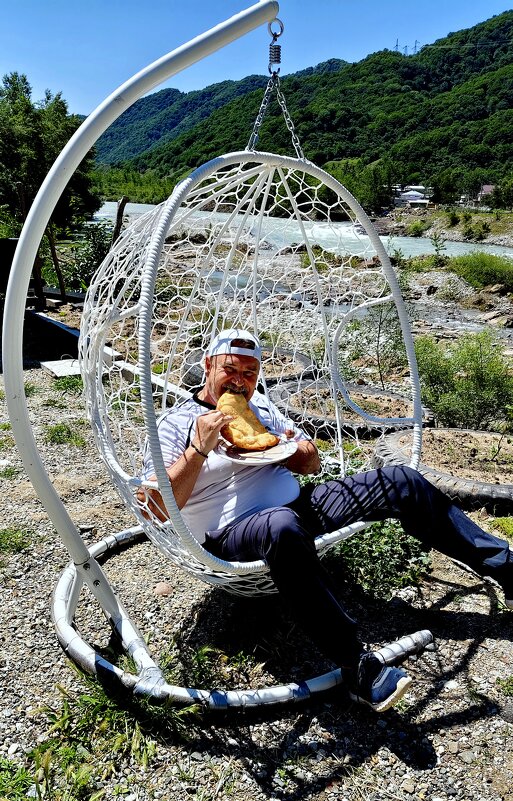 Ну очень вкусно и на берегу Кубани... - Александр Кондаков Ну очень вкусно и на берегу Кубани... - Александр Кондаков