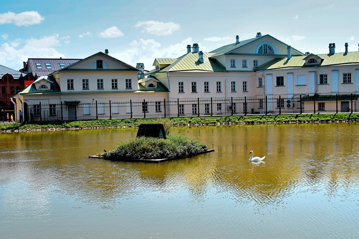 Один из древнейших водоемов города. - Татьяна Помогалова