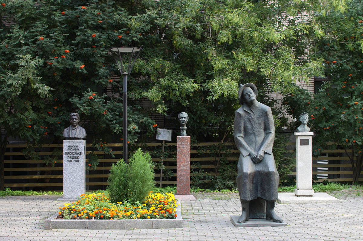 ........ - vladimir bodik