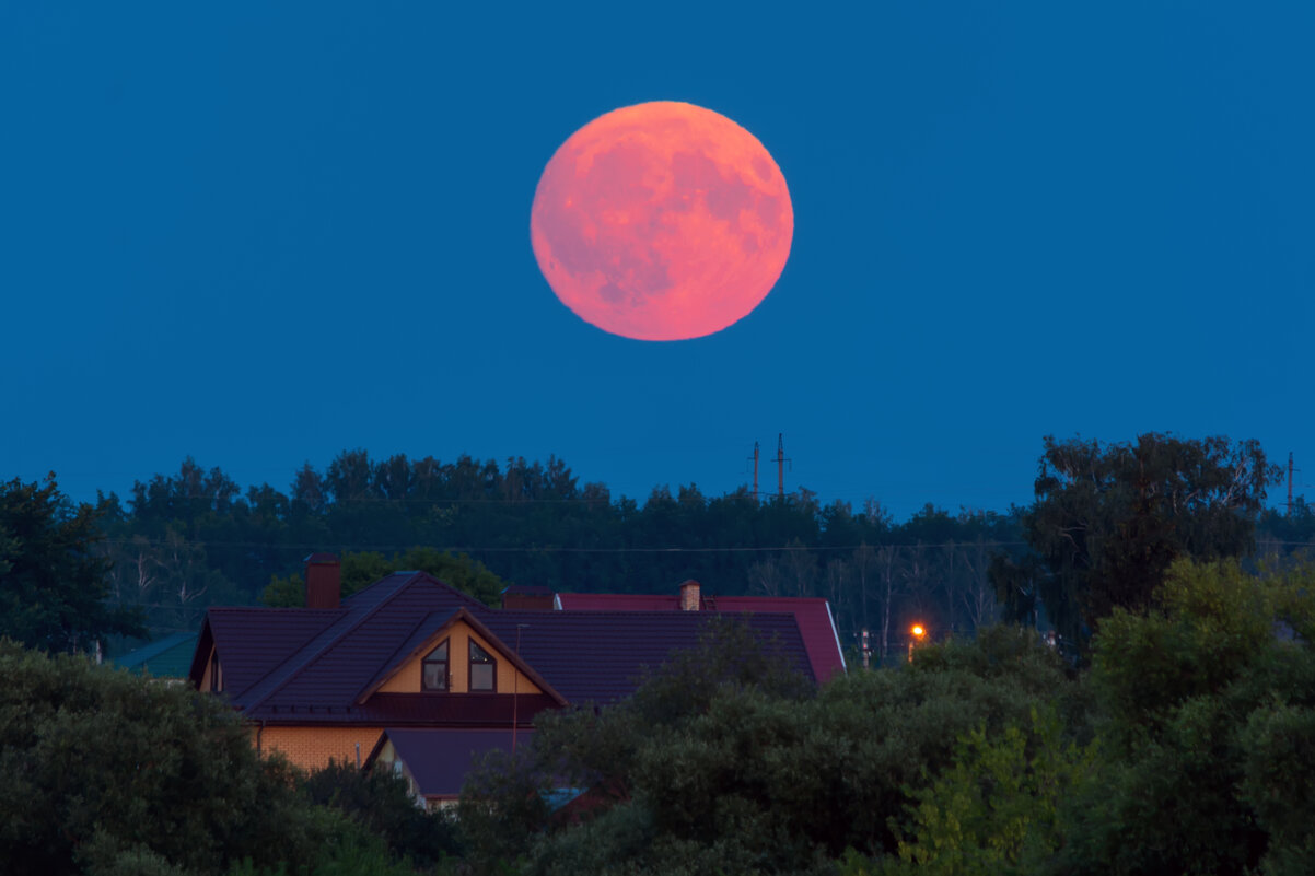 осетрово-урожайная Луна - Виталий Емельянов