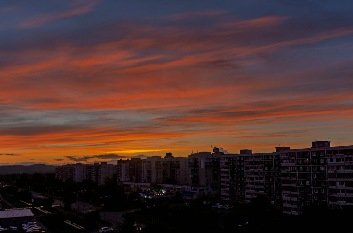 В сумерках заката - Виктор Иванович Чернюк В сумерках заката - Виктор Иванович Чернюк