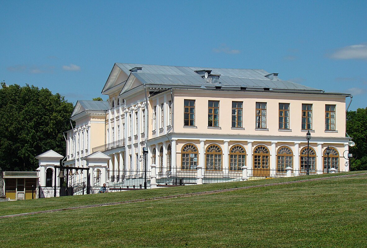 Усадебный дом - Анатолий Колосов