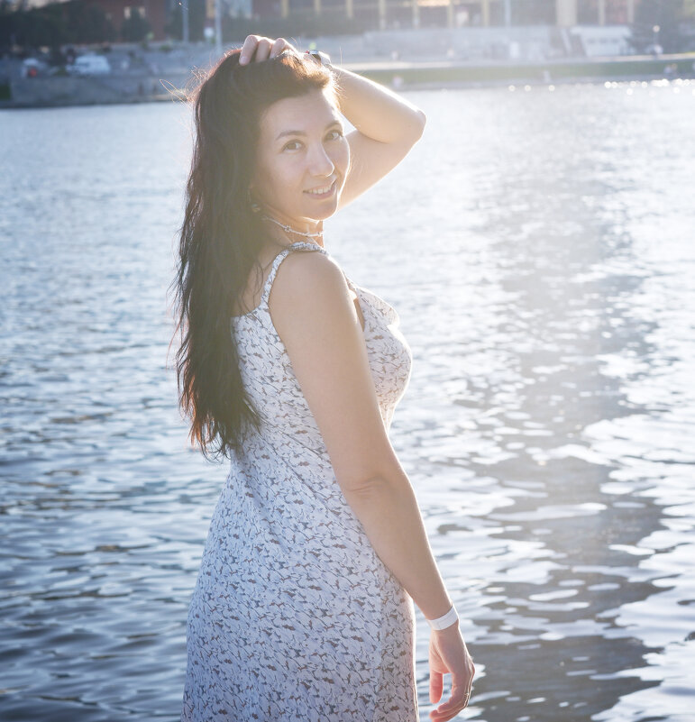 В ЛЕТНИЙ ДЕНЬ - ura Зелев