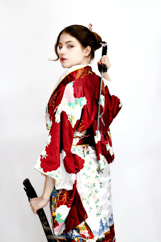 в кимоно - Александра Николаева