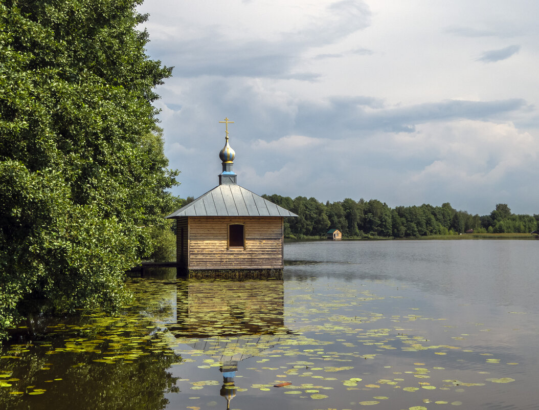 Купальня на Введенском озере - Сергей Цветков Купальня на Введенском озере - Сергей Цветков
