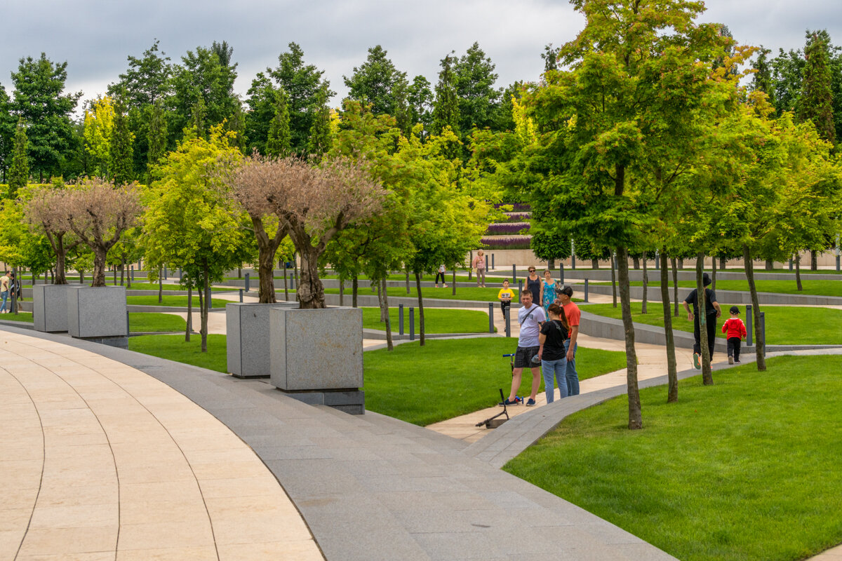 Парк Галицкого в городе Краснодар - Игорь Сикорский Парк Галицкого в городе Краснодар - Игорь Сикорский