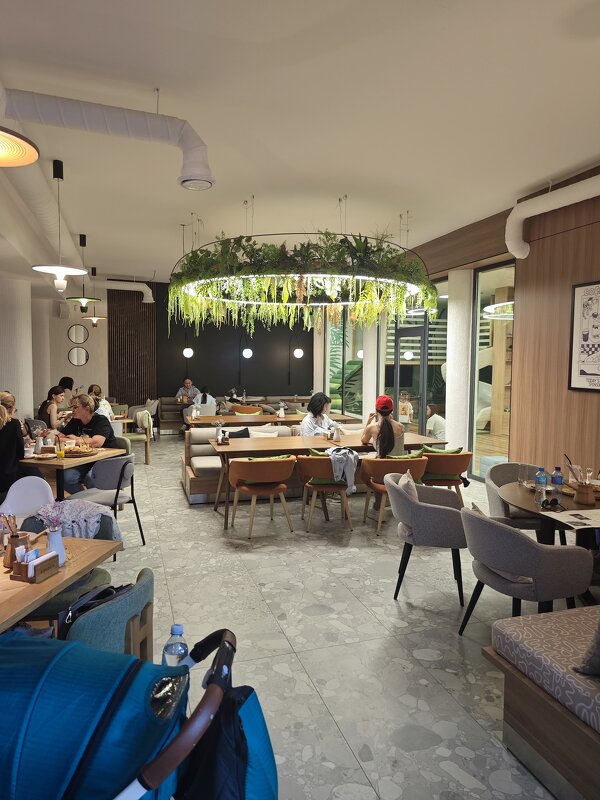 Новое кафе - Динара Каймиденова