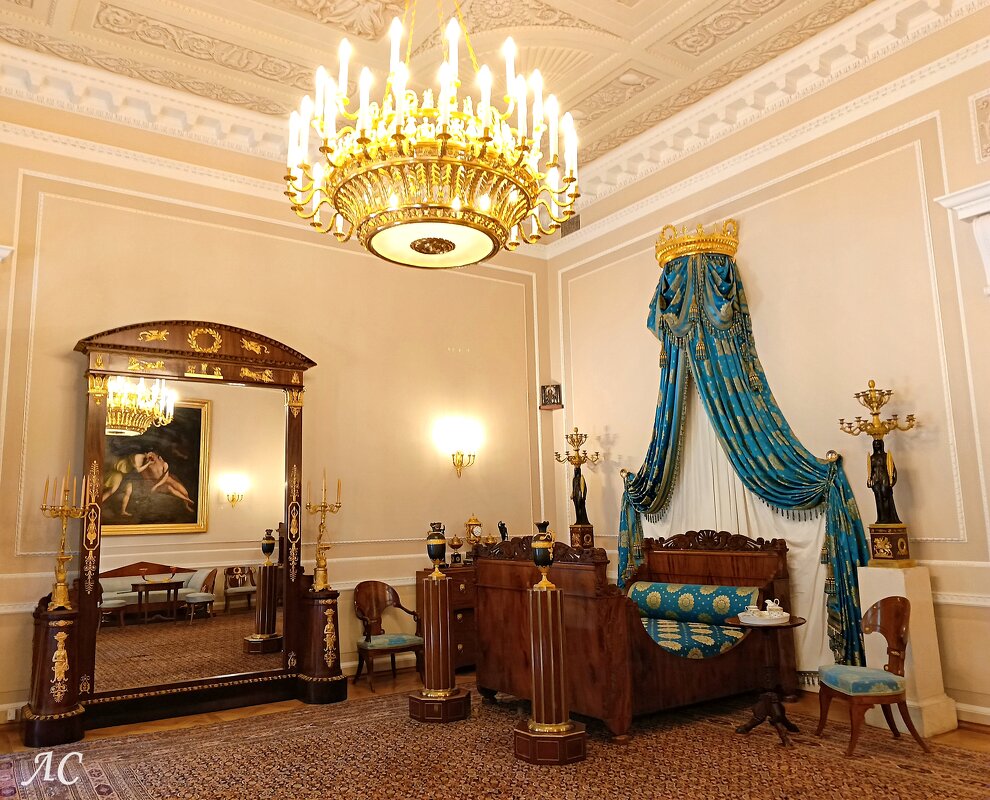 Екатерининский корпус. Опочивальня. - Любовь Сахарова Екатерининский корпус. Опочивальня. - Любовь Сахарова