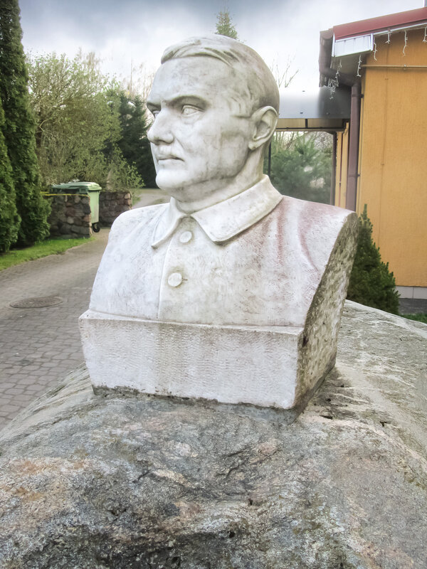 Бюст Жданова - Сергей Карачин