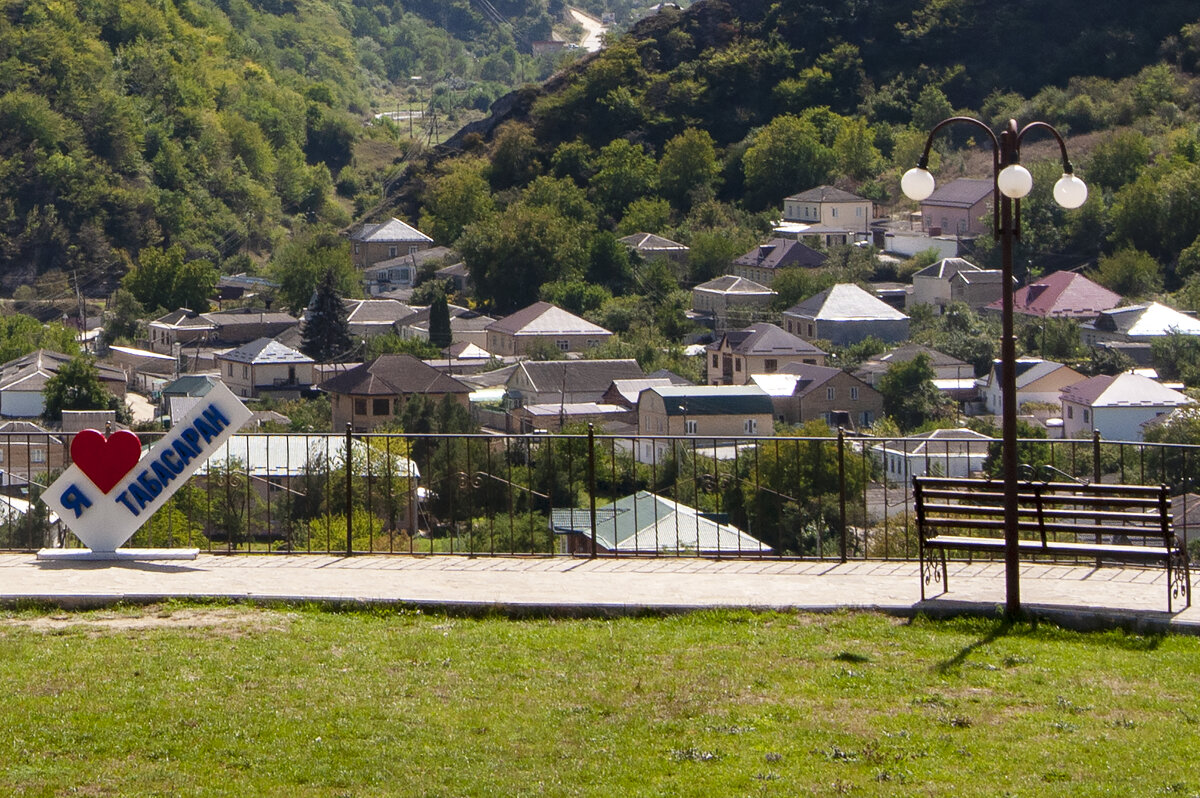 Аул Хучни.. Вид от крепости - Gen Аул Хучни.. Вид от крепости - Gen