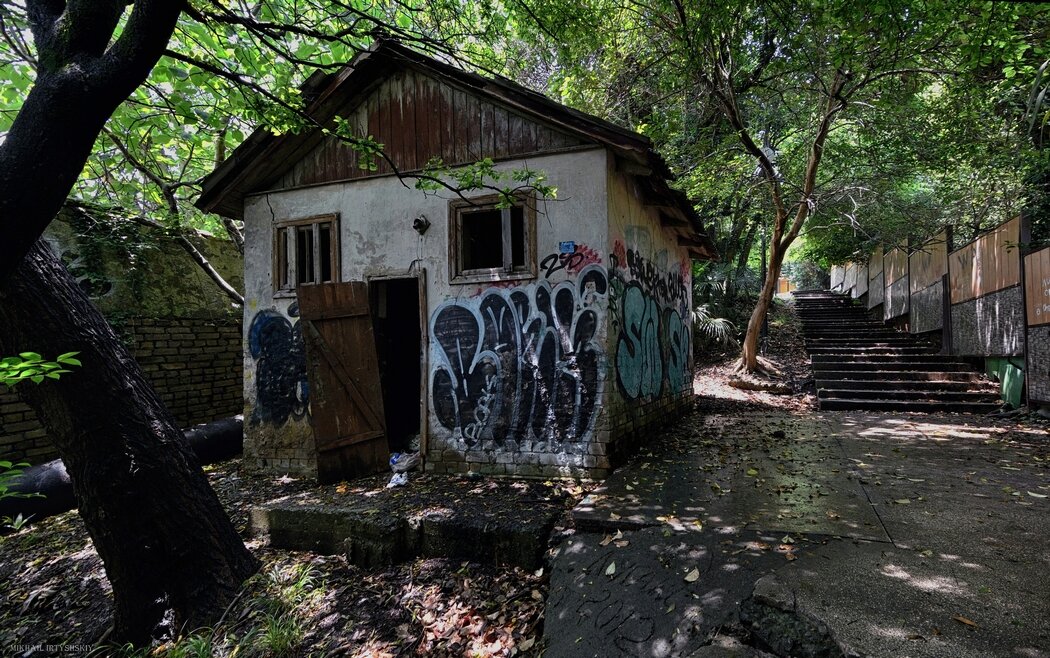 Заброшенный дом - Mikhail Irtyshskiy