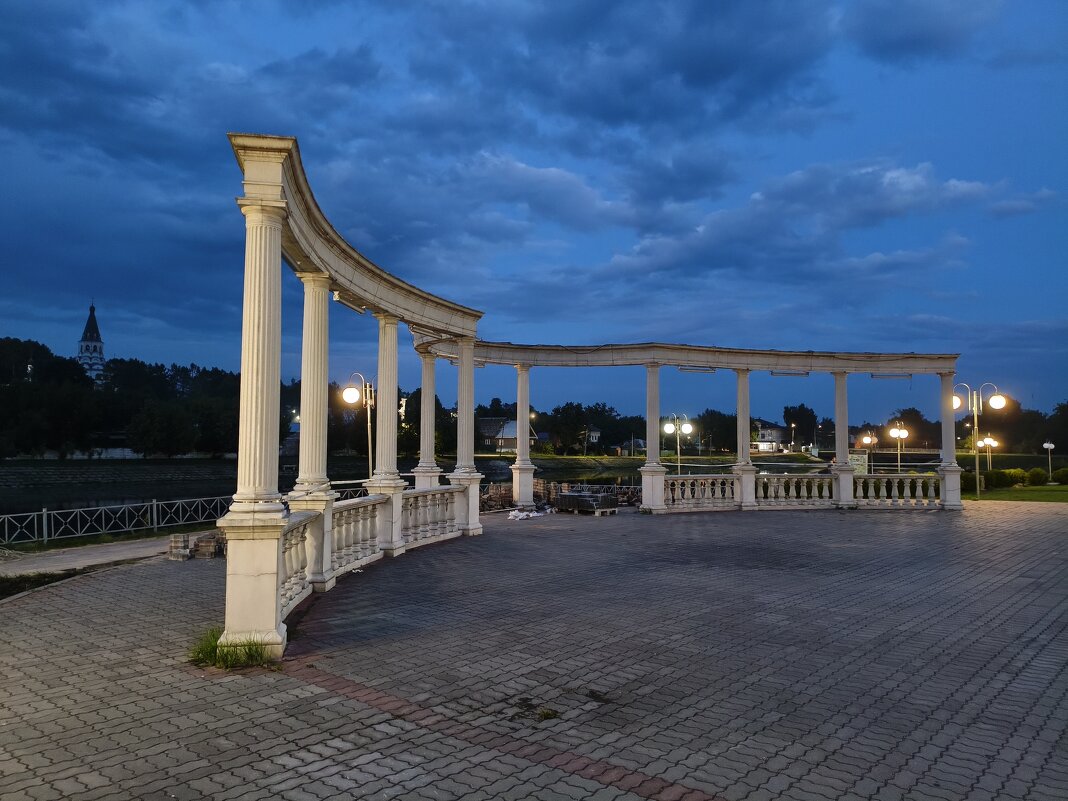 Александров / Вечер на набережной - Денис Бочкарёв