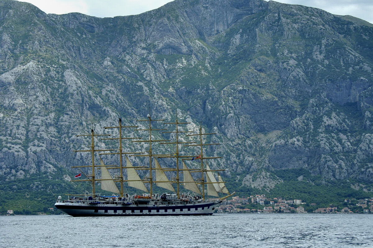 Бригантина поднимает паруса - Марина Виноградова